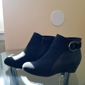 Size 7.5 Gravity IMPO Black Ankle Bootie